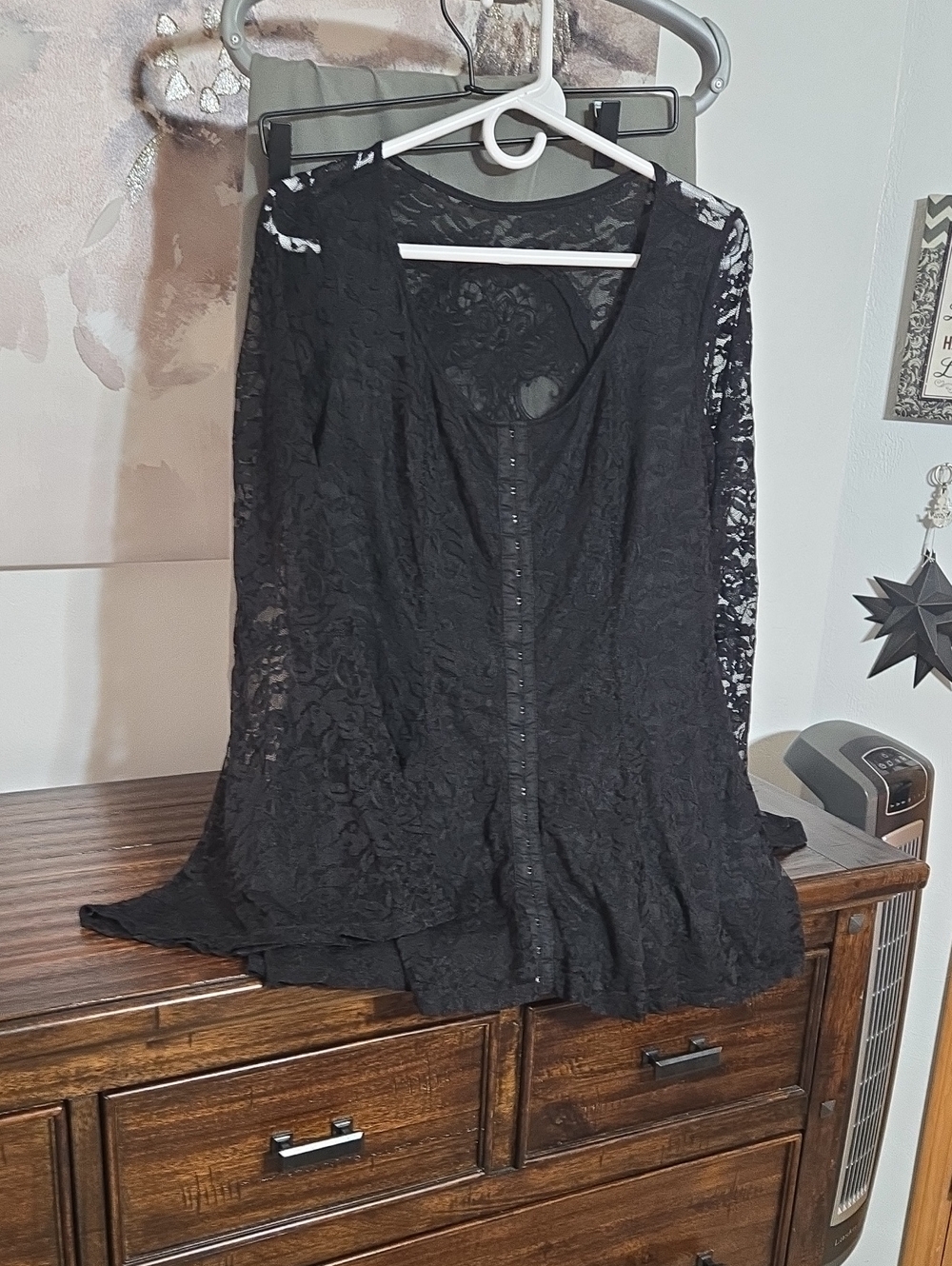 Hot Topic Black Lace Skull Hook-Eye Cardigan L